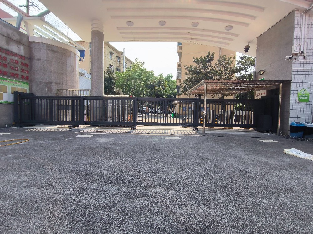 湘潭市嶽塘區建設路學校