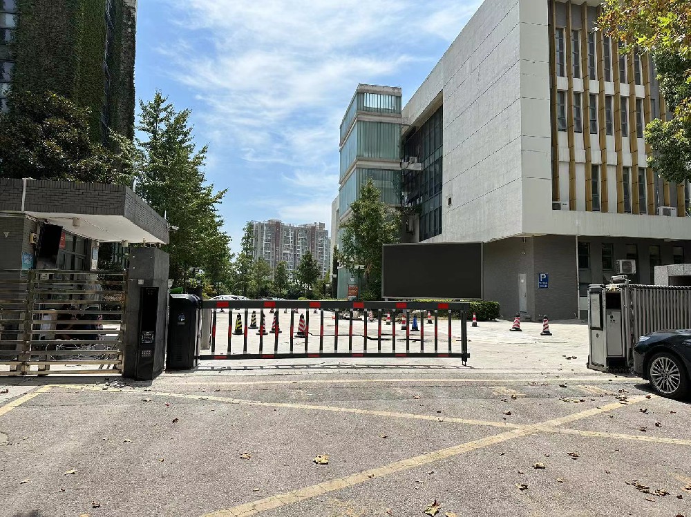 南京市中華中學興隆大街校區